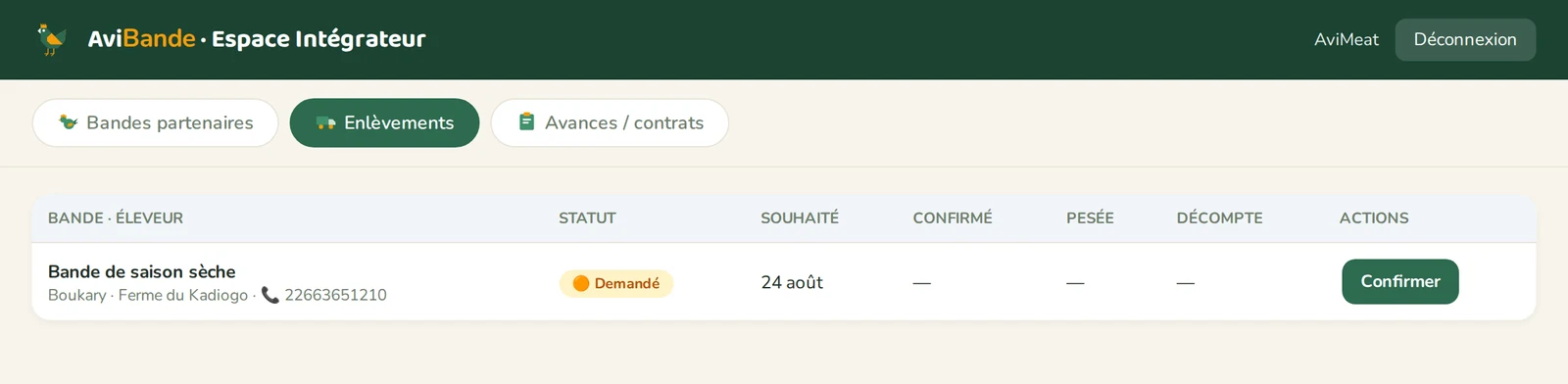 Console de l'acheteur, onglet Enlèvements : une demande au statut Demandé pour le 24 août, avec le numéro de l'éleveur et un bouton Confirmer